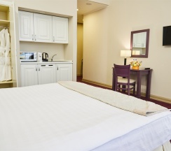 Полулюкс: Семейный комфорт с мини-кухней в The Bridge hotel