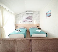 Двухместный номер с большой кроватью или двумя односпальными кроватями КОМФОРТ ПЛЮС в Морской
