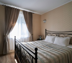 Коттедж с одной спальней в Салют