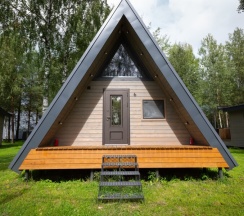 A-Frame № 6 (оснащение дома, стоимость купели и бани см. Подробнее) в Les holidays