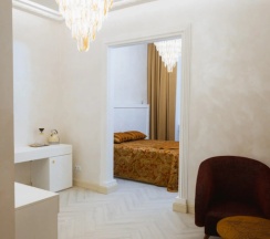 Двухместный номер Делюкс (двуспальная кровать) в Skyline Plaza Hotel
