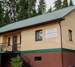 Трехместный номер эконом-класса с общей ванной комнатой в Русская усадьба