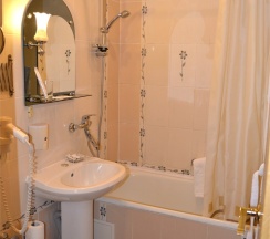 Джуниор Сюит Double в Профсоюзная