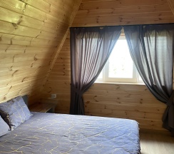 A-frame house в Природа