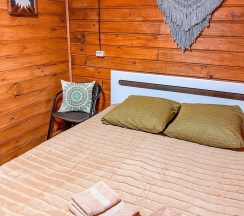 Двухместный номер с двуспальной кроватью с видом на горы в Hub House