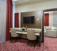 Двухместный люкс Presidential двуспальная кровать в Senator Hotel
