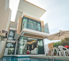 Вилла с 3 комнатами с балконом в Tropicana Pool Villa