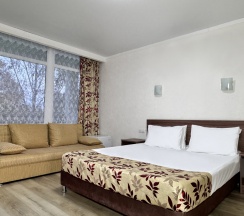 Четырёхместный Комфорт с балконом в Уральские самоцветы