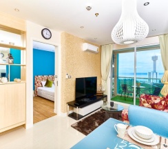 Апартаменты с балконом и с видом на море в Апартаменты Grande Carribean sea view Jomtien beach