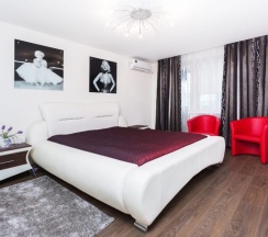 Апартаменты Comfort в 3-комн. апарты в самом центре города на проспект. Победителей 1