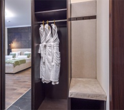 Двухместный номер "Комфорт" Улучшенный с 1 двуспальной кроватью в Ассара