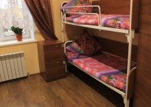 Кровать в 10-местном общем номере в Фавор