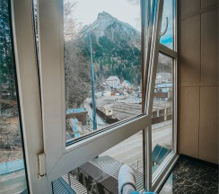 Двухместный улучшенный с двуспальной кроватью в Bostan