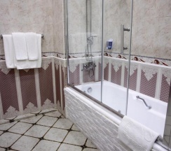 Трёхместный номер Economy в Royal Palace Hotel Baku
