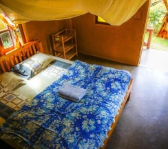 Бунгало с видом на воду в Family Huts