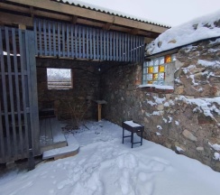 Двухместное бунгало с видом на внутренний двор двуспальная кровать в Усадьба