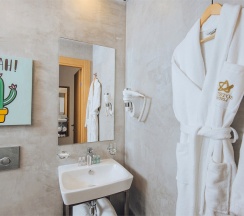 Симпл Мансарда с двуспальной кроватью в Turris Hotel Petrovsky