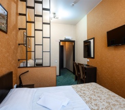 1 Одноместный номер(полу люкс),с двухспальной кроватью. в Аппартамент