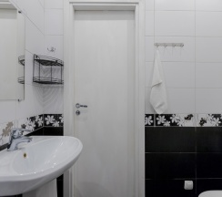 Двухместный номер с собственной ванной комнатой «Фантастика» в BookCase Hostel