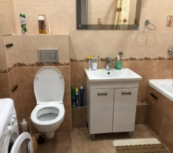 Четырёхместный номер Superior с балконом и с красивым видом из окна в Апартаменты Fresh Room на ул. Грибоедова