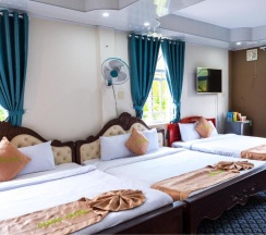 Семейный люкс с балконом в Mui Ne Alena Bungalow Hotel