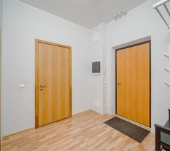 Улучшенная квартира ул. 8 Марта 190 с отдельной спальней в Rooms-Eкб