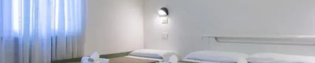Четырёхместный номер Семейный в Hotel Esedra
