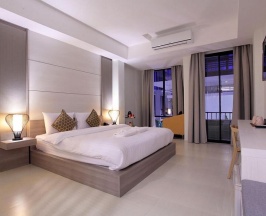 Двухместный номер Deluxe с балконом двуспальная кровать в Win D Hotel