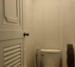 Кровать в общем номере в Terminal 58 hostel at town