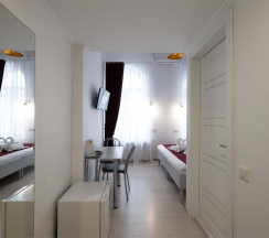 Семейный номер в Iq hotel