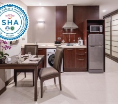 Трёхместный люкс Deluxe в Grand Asoke Suites Boutique Residence