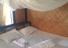 Двухместное бунгало двуспальная кровать в Bottle Beach 2 Bungalows