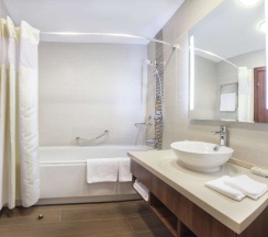 Двухместный номер Standard 2 отдельные кровати в Hilton Garden Inn Astana