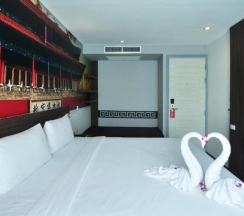 Двухместный номер Deluxe двуспальная кровать в The AIM Patong Hotel