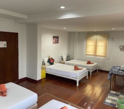 Четырёхместный номер Standard в Jenny Hostel HuaHin