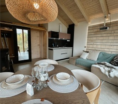 Лодж 4 с бесплатной сауной + Безлимитное посещение ЕлятыПарка в ЕлятыЛодж