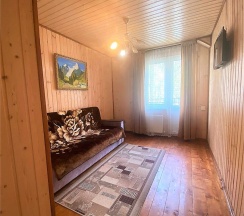 Пятиместный улучшенный семейный номер в Ирбис