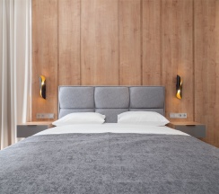 Семейный двухкомнатный с балконом в Vista mare