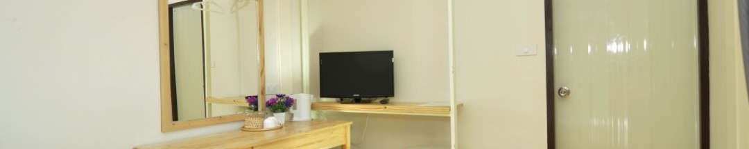 Двухместный номер Standard с видом на море двуспальная кровать в Papaya Phi Phi Resort