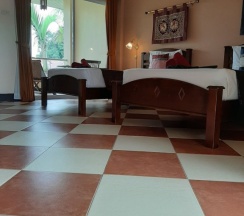 Двухместный номер Deluxe с балконом 2 отдельные кровати в Guesthouse Liam's Suan Dok Mai