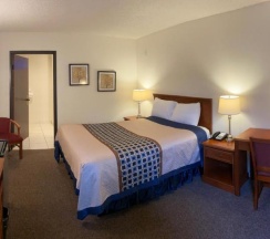Двухместный номер Standard двуспальная кровать в Vantage Point Inn Woodland Hills