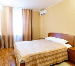 Двухместный полулюкс двуспальная кровать в Рубин