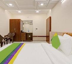 Номер Superior в Treebo Paras Raj Near City Palace