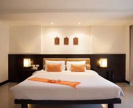 Двухместный полулюкс с балконом двуспальная кровать в Woraburi Phuket Resort & Spa