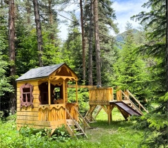 Шале 5. Четырёхместный номер комфорт с видом на горы в Белый волк