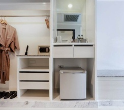 Номер Deluxe Terrace семейный Connecting с балконом в Thavorn Palm Beach Resort Phuket