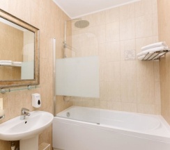 Двухместный полулюкс двуспальная кровать в Губернский