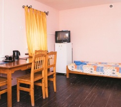 4-местный коттедж эконом (с завтраком) в Путина