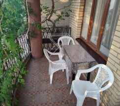 Трёхместный номер Standard с балконом в Тихий домик