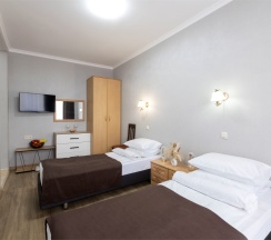 Двухместный номер "Стандарт" с балконом в Ростов